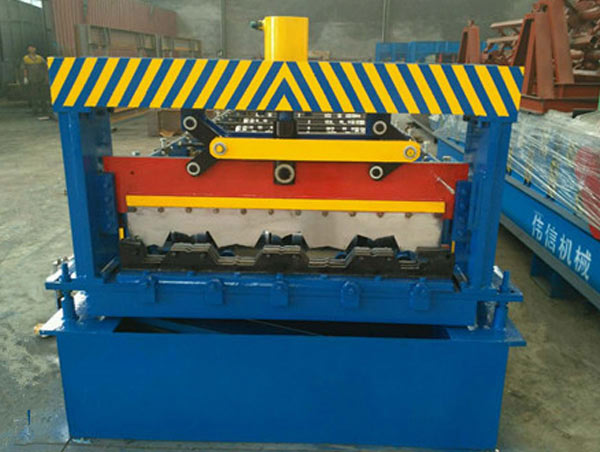 51-305-342-915-1025樓承板設(shè)備