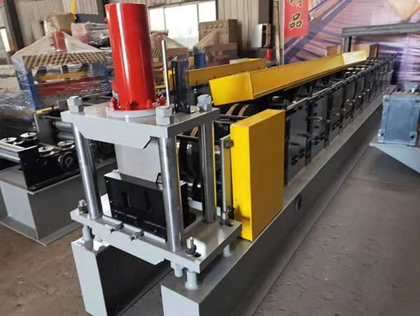 打包箱底梁機(jī) 打包箱底梁機(jī)