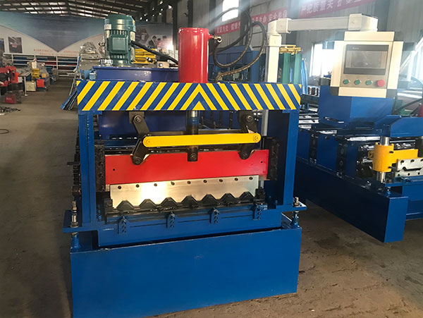 750橫掛壓瓦機(jī) 750橫掛壓瓦機(jī)