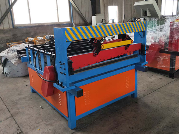 全自動待料分條設備1 全自動待料分條設備1